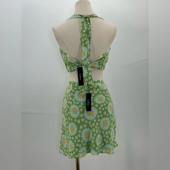 Lulus Retro Romantic Green Daisy Print Halter Crop Top & Mini Skirt Set - Picture 4 of 15